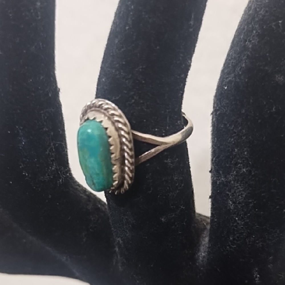 Unsigned Native American Style Ring - image 2